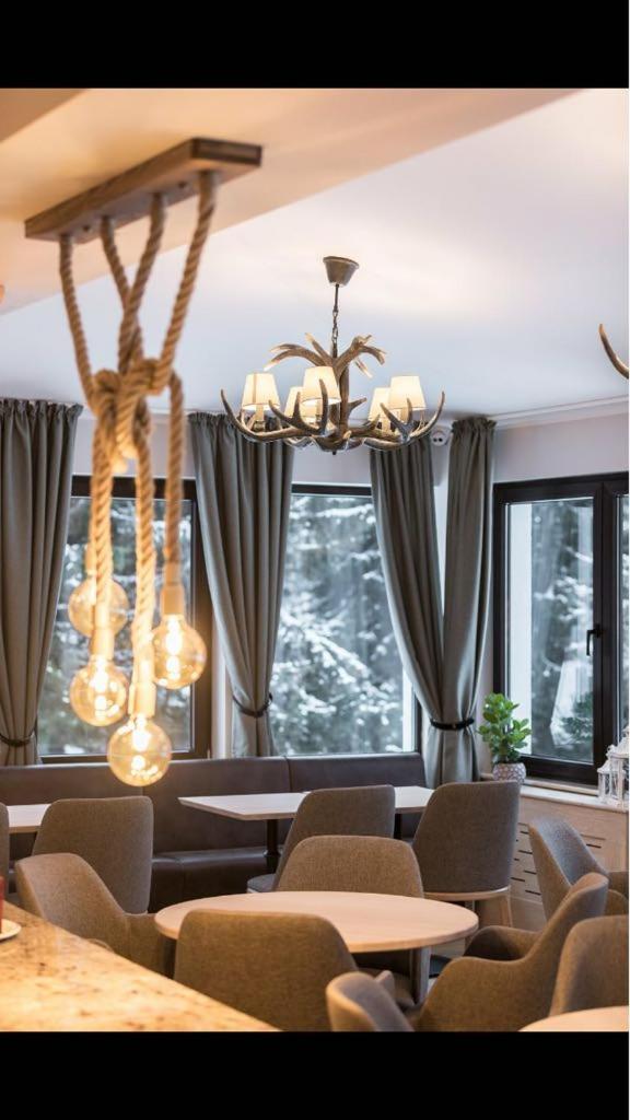Chalet Alpina Moroeni Exteriér fotografie